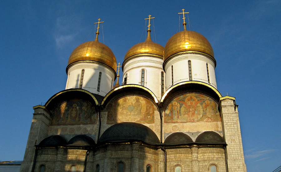 Успенский собор Московского Кремля, в северном пределе которого почивают святые мощи святителя Петра Московского