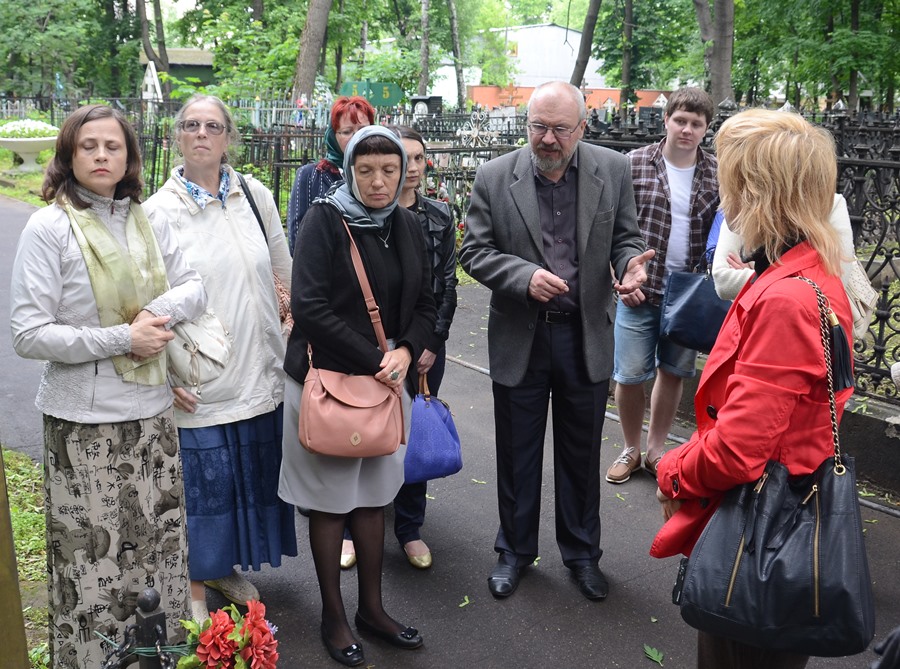 Валерий Волков и работники Тверского объединенного музея