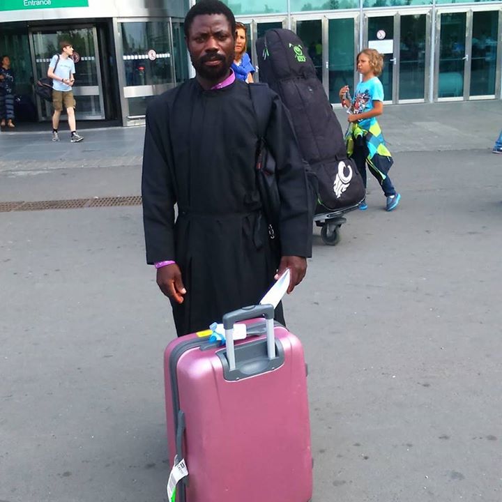 Иоаким Валусимби прилетел в Москву. Фото со страницы иерея Николы Бобкова в соцсети