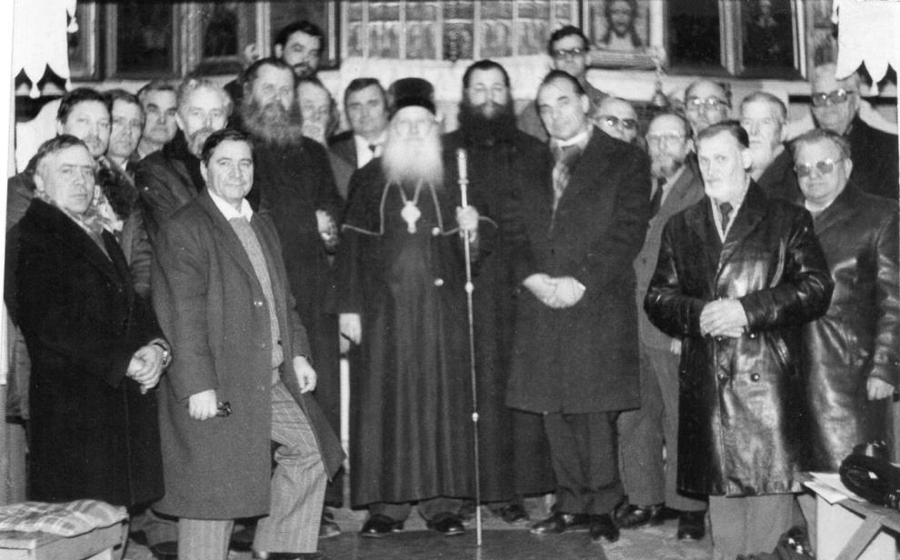Фото с митрополитом Тимоном после подписания протокола (6 февраля 1990 г.)