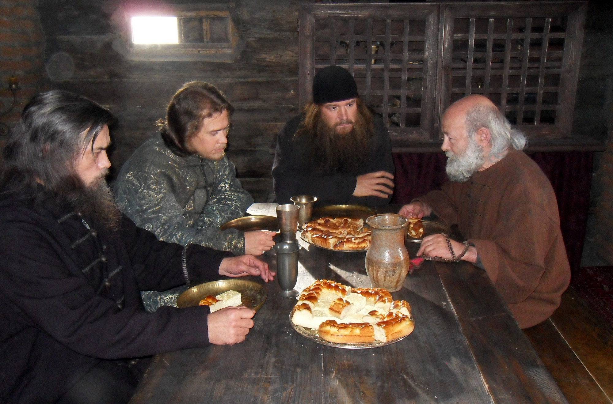 Пироги и караваи были излюбленным блюдом на монастырской трапезе в праздники