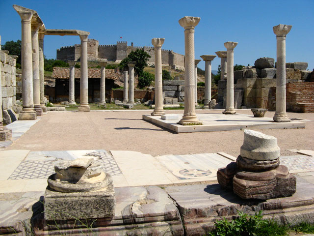 Руины базилики святого апостола и евангелиста Иоанна Богослова