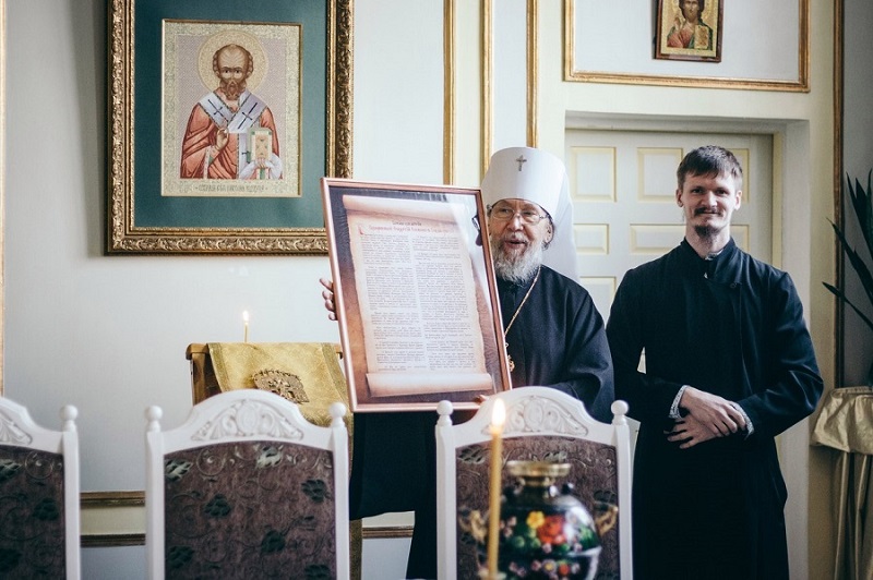 Директором епархиального центра древнерусской богослужебной традиции назначен Владимир Басенков (справа)