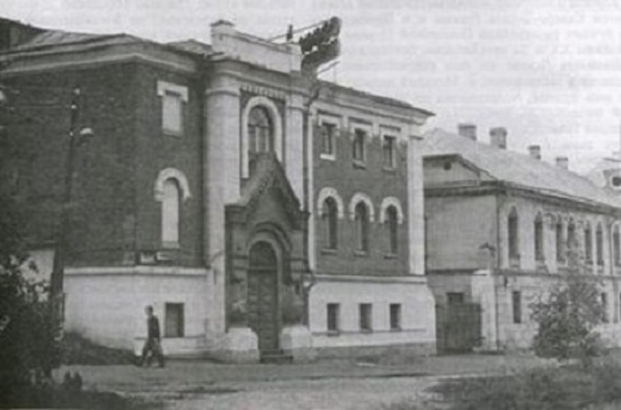 Покровская моленная ДПЦ г. Пскова, с 1963 года здание занимает Театр кукол