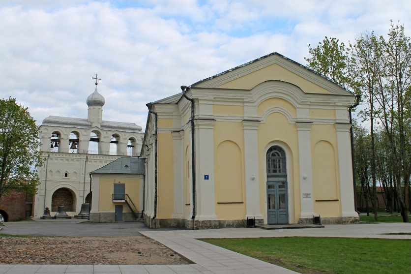 Здание храма в честь Входа Господня в Иерусалим в Великом Новгороде