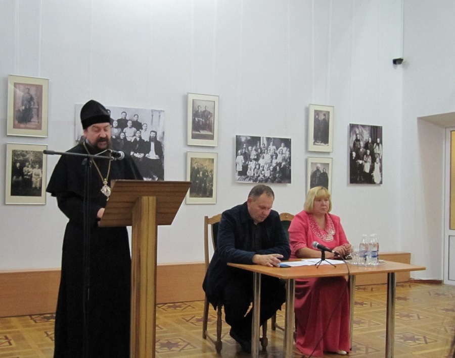 На круглом столе прозвучали доклады о современном состоянии и перспективах развития старообрядческих общин Подолья