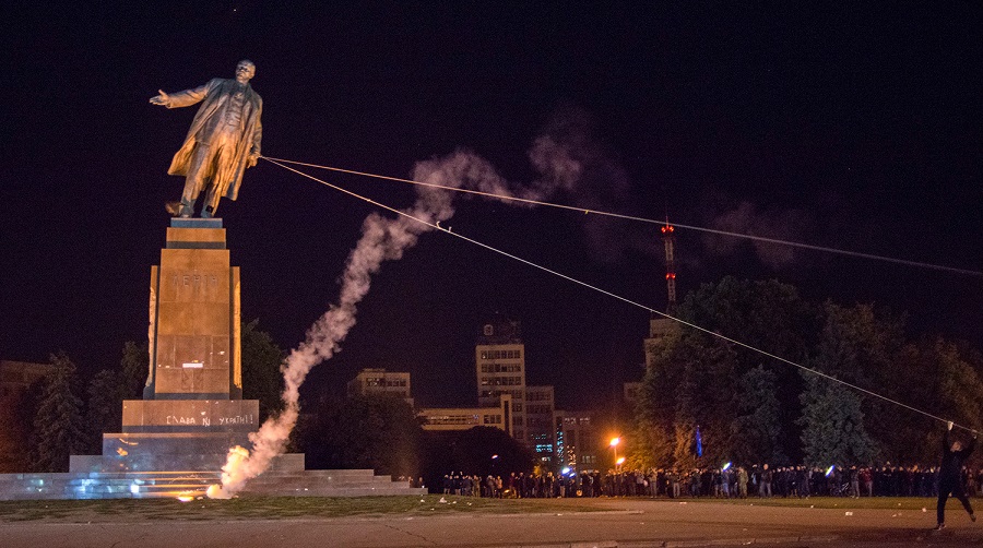 В современной Украине повсеместно идет борьба с памятниками Ленину, однако же принципы ленинской национальной политики остаются неприкосновенными и незыблемыми