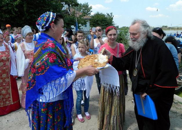 Епископ Аполлинарий  (Дубинин) и Анна Викторовна Осипова