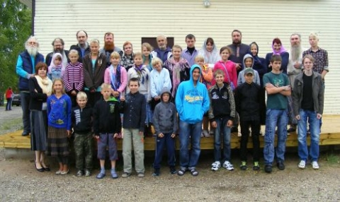 Воспитанники и преподаватели эстонского лагеря