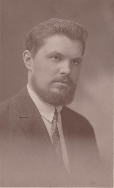 Иван Никифорович Исаев (внук Федора Моисеевича). Фото конца 20-х годов XX века