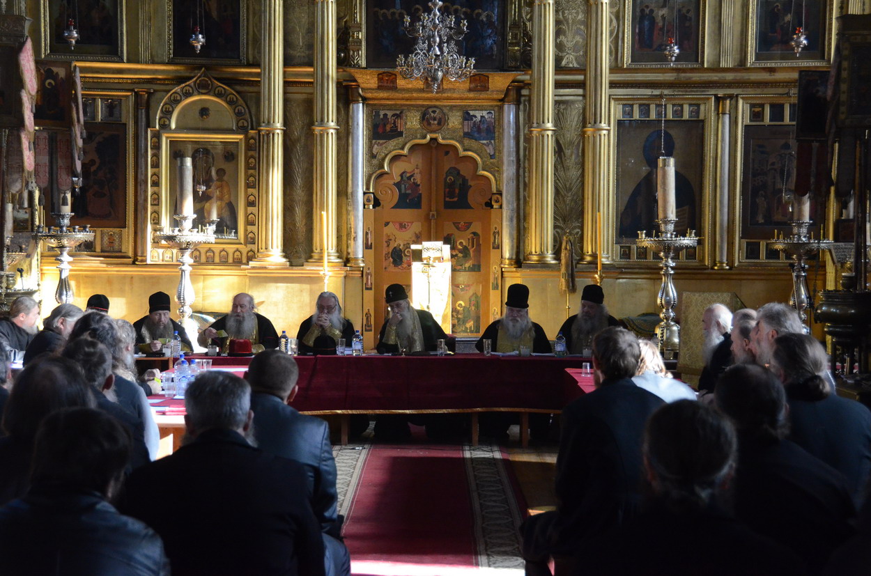 Заседание Собора в помещении Покровского кафедрального собора РПСЦ в г. Москва
