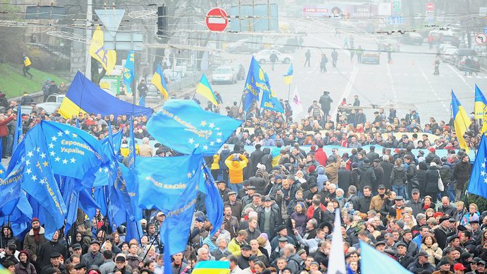 Митингующие захватили Майдан