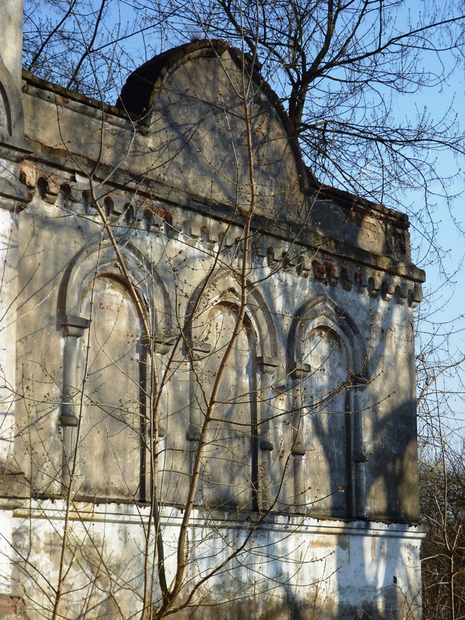 Часть стены западной стороны Троицкого храма