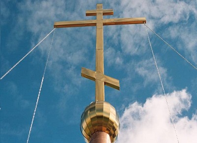 Крест на старообрядческом храме