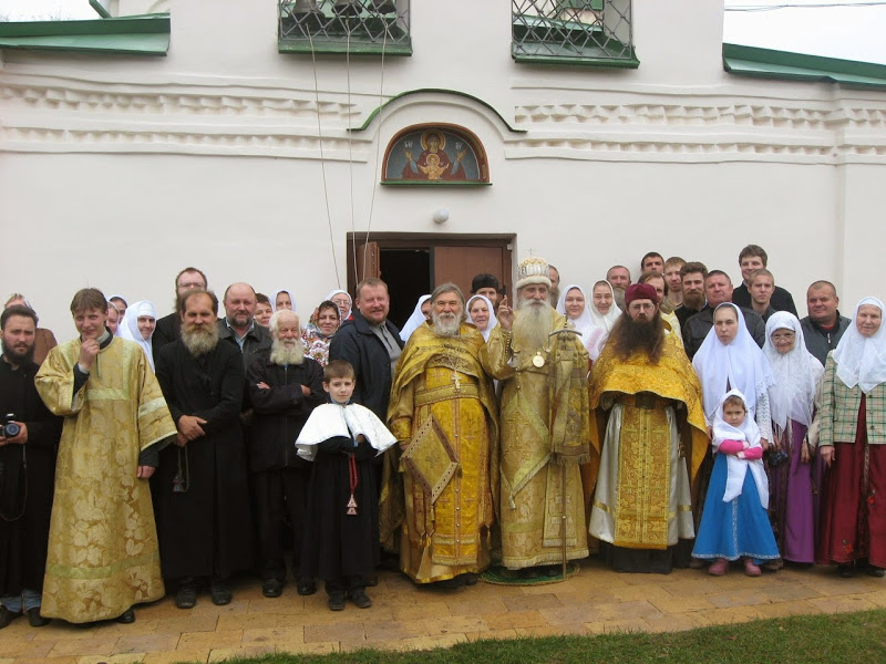Община Великого Новгорода отметила престольный праздник и двойную юбилейную дату