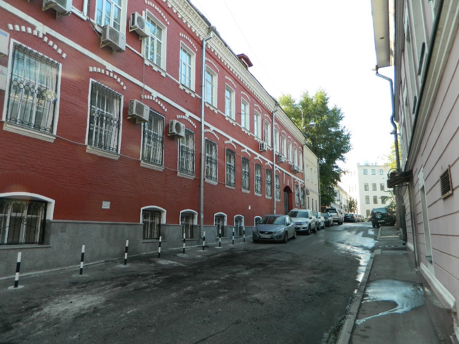 Николоямской тупик. Вид со стороны Николо-Ямской улицы. Фотография 2013 года