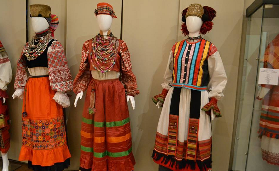Коллекция старинной русской одежды выставлена в Тюмени