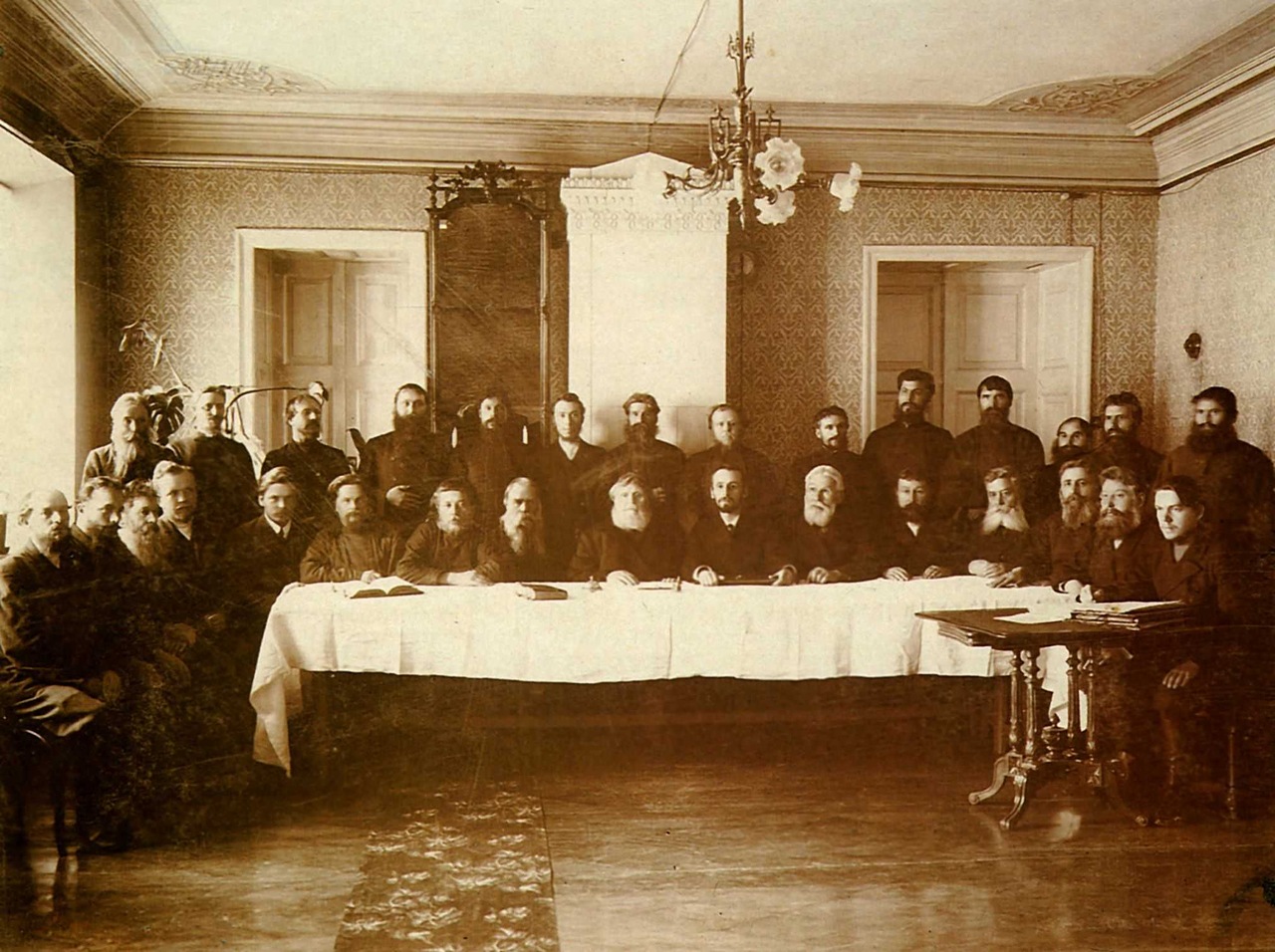 Группа старообрядцев с Н. А. Бугровым