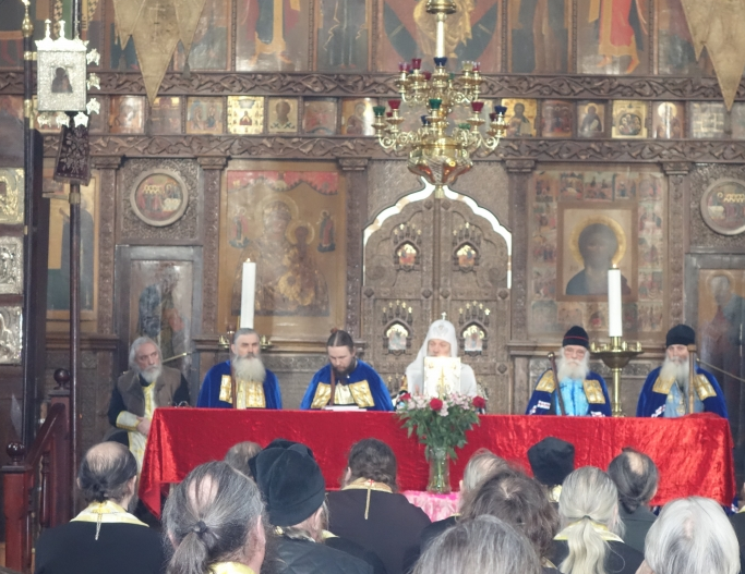 Собор заседал под председательством Святейшего Патриарха Московского и всея Руси Александра
