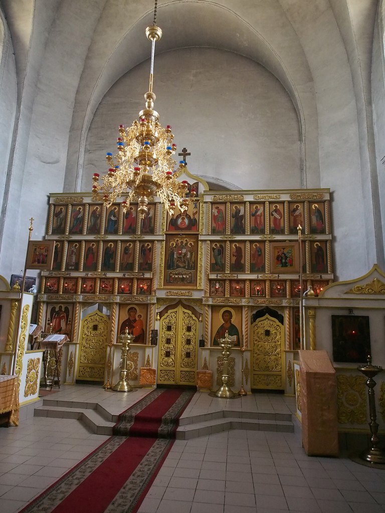 Внутри храма Введения Пресвятой Богородицы в г. Боровске