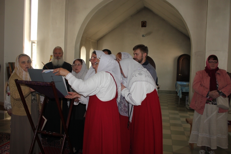 На службе в храме РДЦ Святителя Николы в городе Нижний Новгород