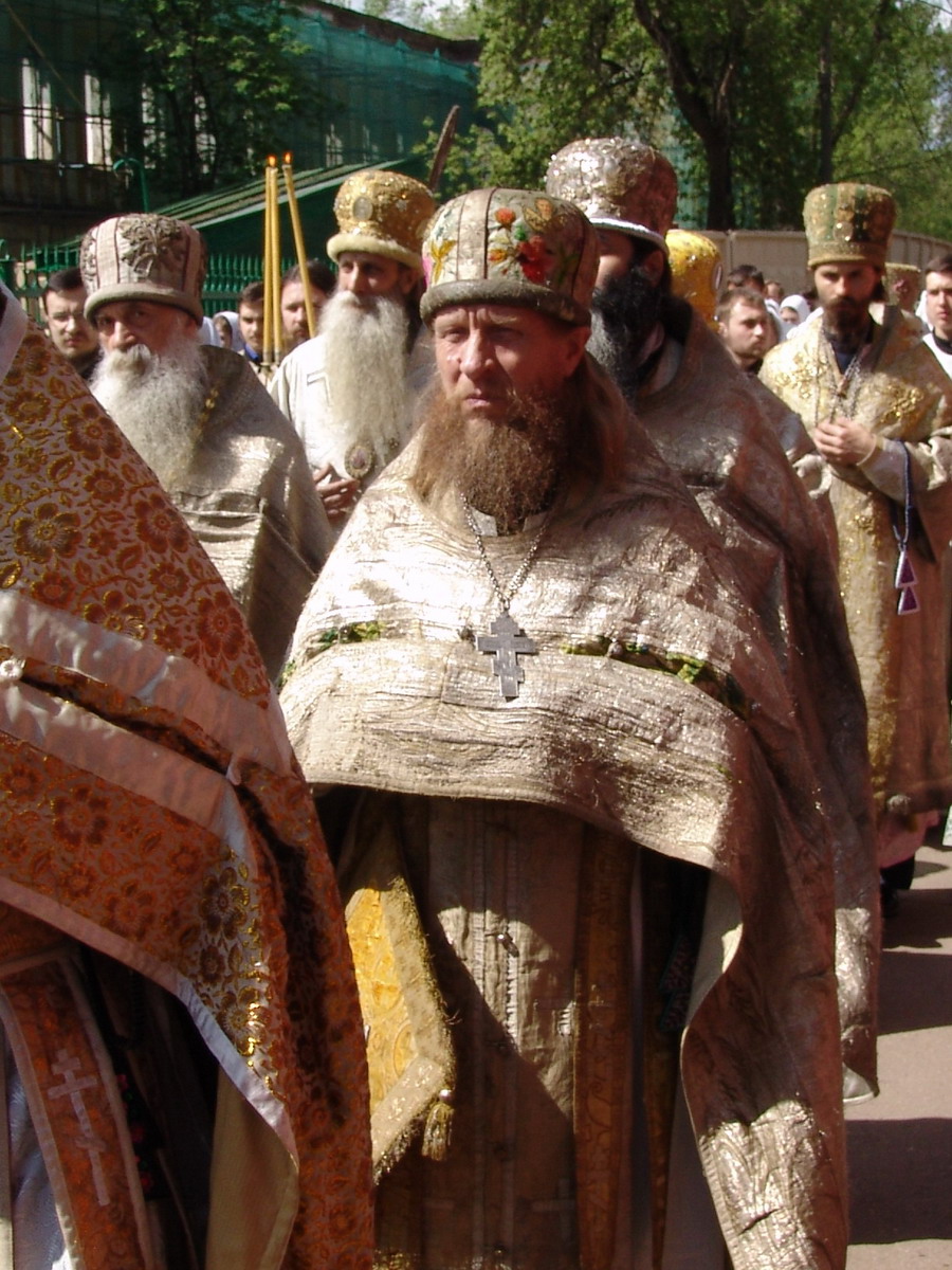 Протоиерей Викентий Новожилов (будущий епископ) на праздновании дня свв. Жен Мироносиц в 2005 году