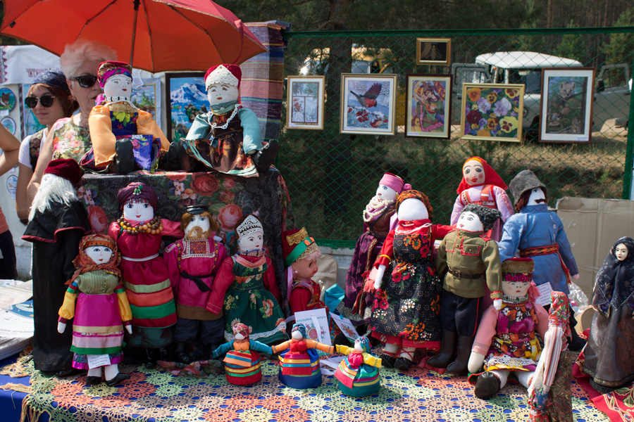 Выставка-ярмарка кукол в традиционной старообрядческой одежде