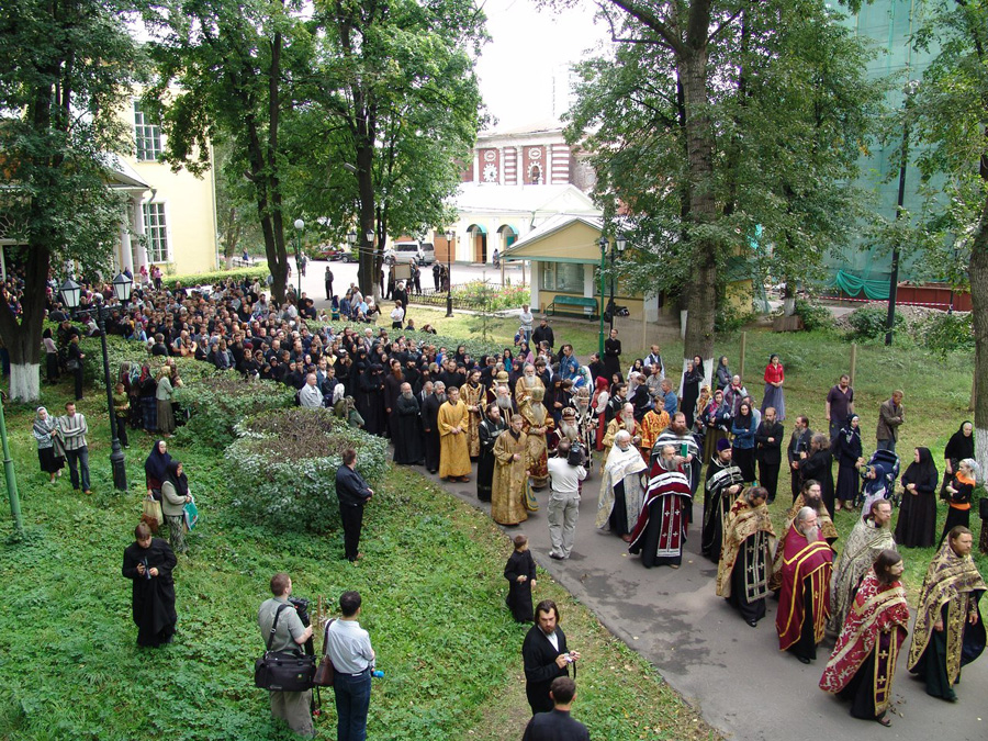 Погребение митрополита Андриана