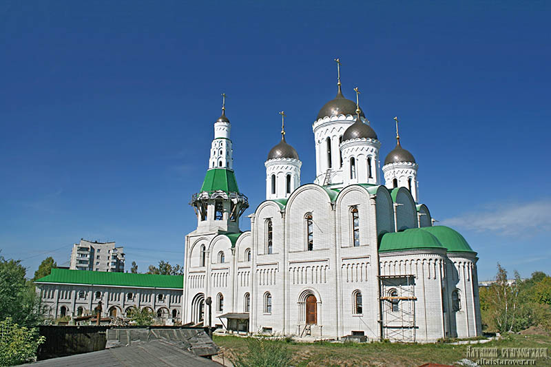 Храм Покрова Пресвятой Богродицы. Барнаул, сентябрь 2015 года