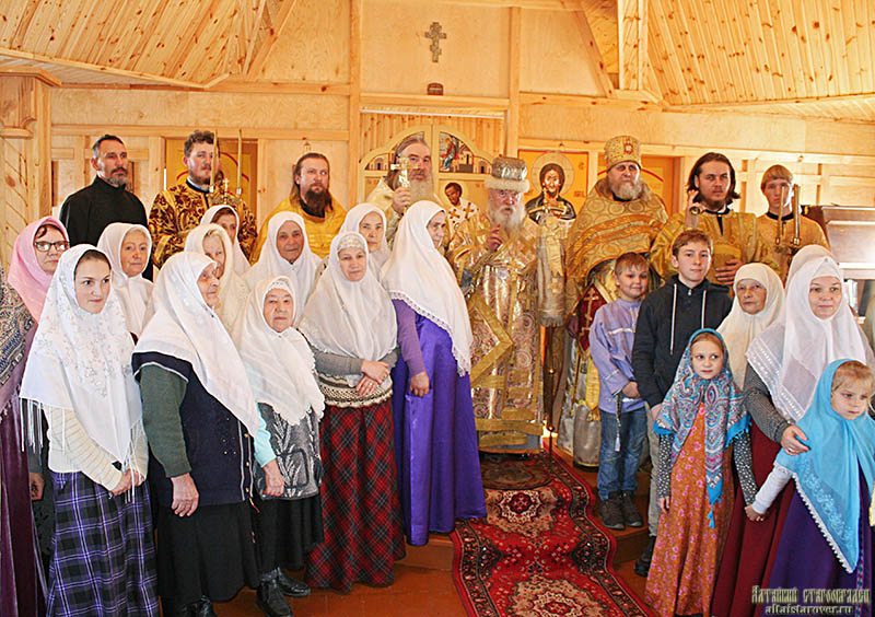 Общее фото с гостями и прихожанами после богослужения