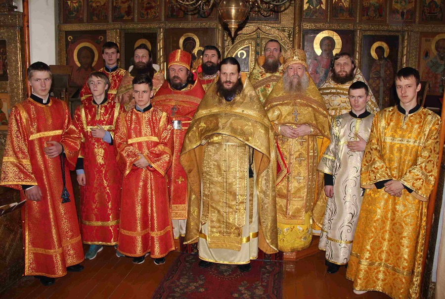 Священство в храме во имя Рожества Христова в г. Екатеринбурге