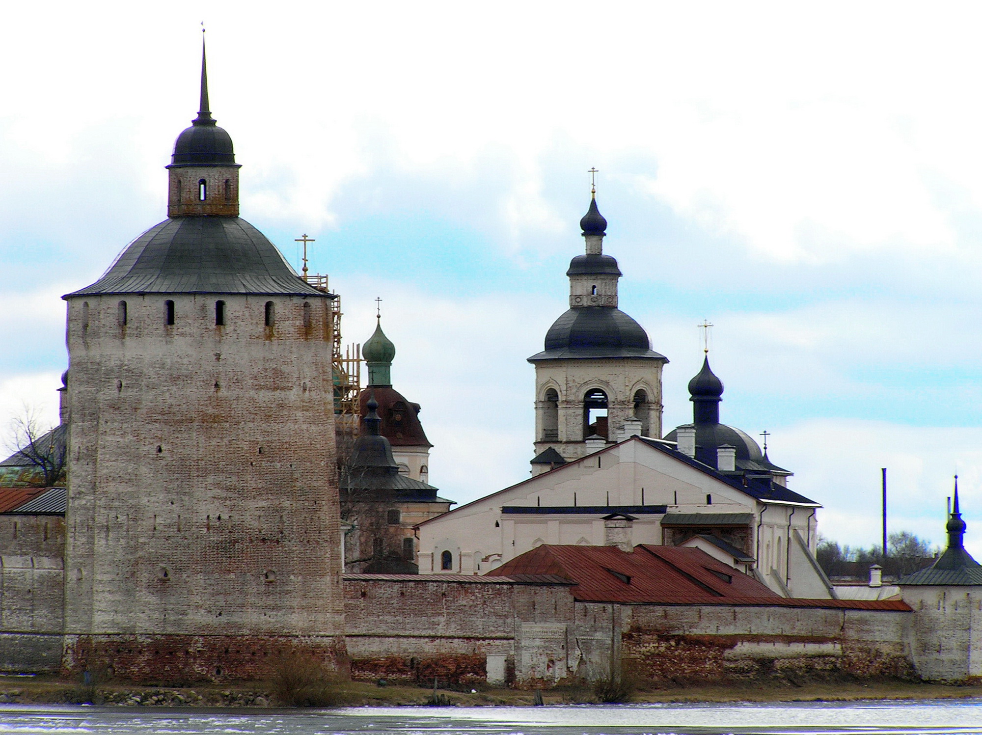 Кирилло-Белозерский монастырь. Современное фото