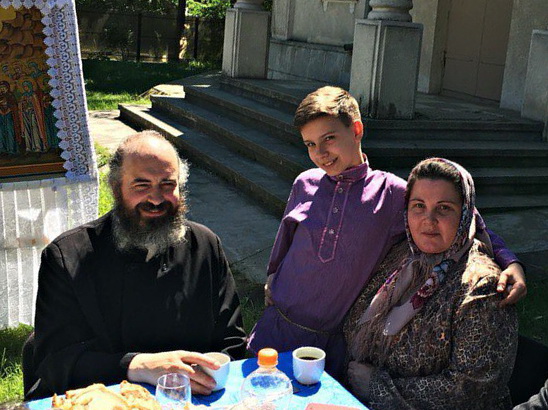 О. Михаил Герасим с семьей: матушка Анна и  сын Феликс