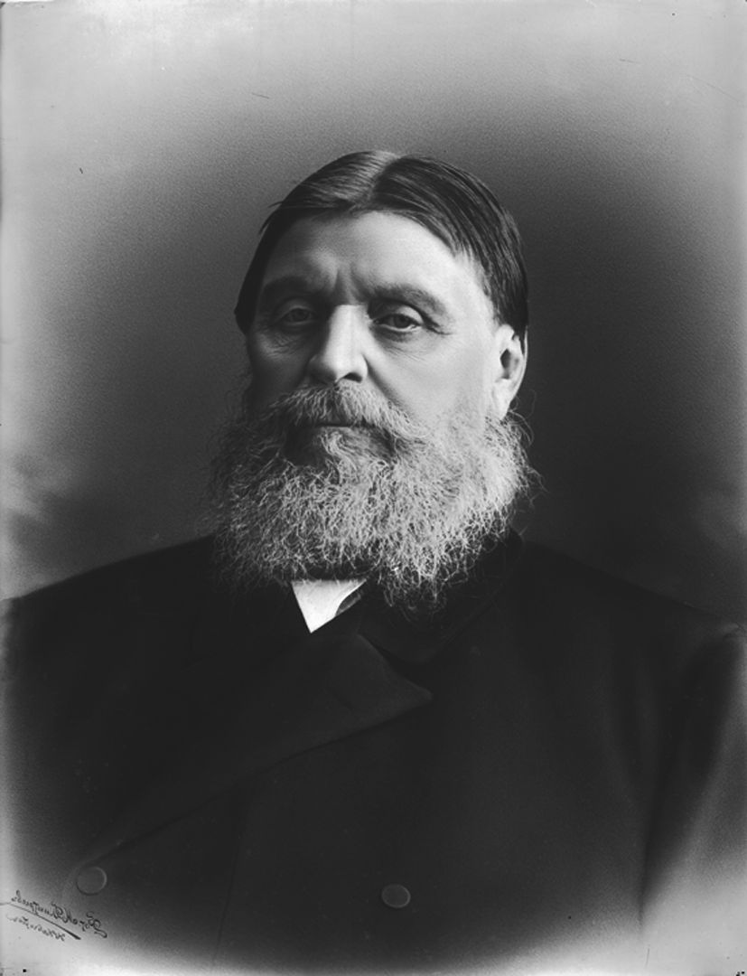 Николай Александрович Бугров (1839—1911) — крупнейший старообрядческий нижегородский купец, хлебопромышленник, финансист, домовладелец, меценат и благотворитель.