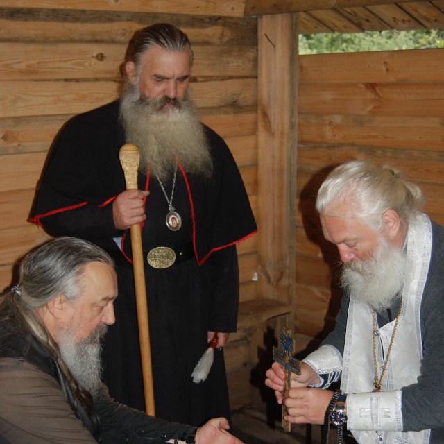 Патриарх Александр освятил купель рядом с ключом Кибелек