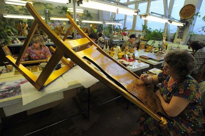 «Хохломской стул–гигант» был изготовлен к  VIII международному фестивалю «Золотая Хохлома»