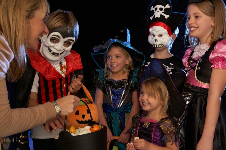 Депутат Госдумы просит запретить празднование Хэллоуина в детских дошкольных учреждениях как оккультного праздника с сатанинской символикой