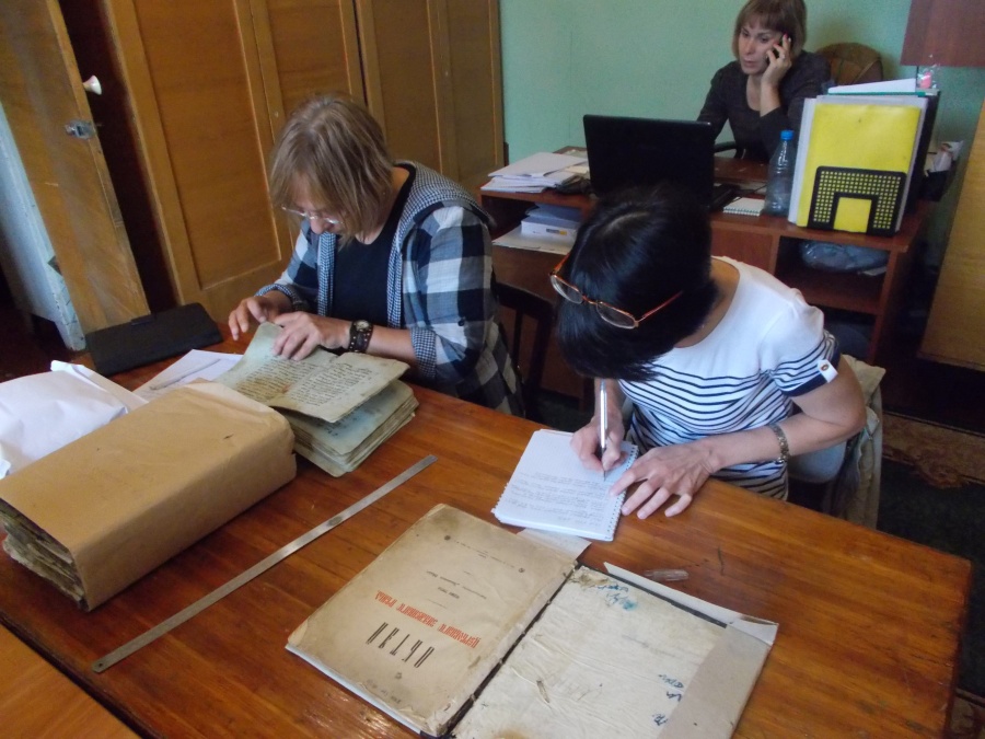 Учеными ведется работа по составлению полного списка коллекции рукописей и книг кириллической печати краеведческого музея