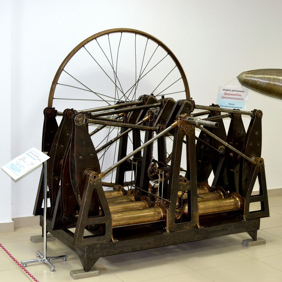 Двигатель Огнеслава Степановича Костовича в Центральном музее Военно-воздушных сил РФ