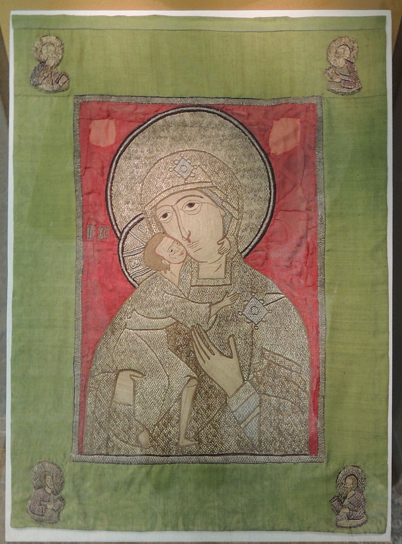 Пелена «Богоматерь Феодоровская», которая считается вкладом старицы Марфы, матери царя Михаила Федоровича, в Ипатьевский монастырь