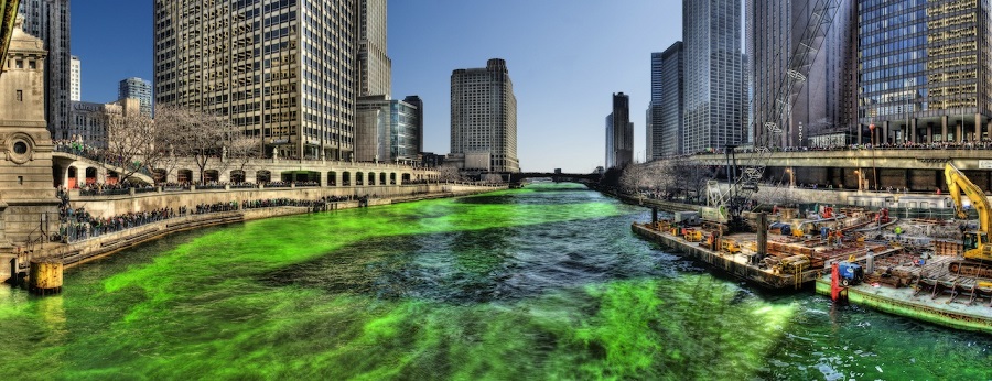 На День святого Патрика в зеленый цвет красят даже воду в реках