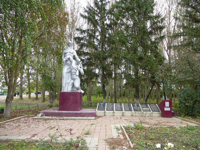 Памятник советским солдатам с. Покровка