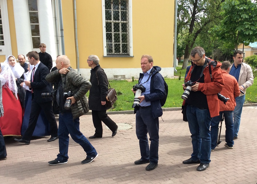 70 журналистов центральных СМИ прибыли на Рогожское