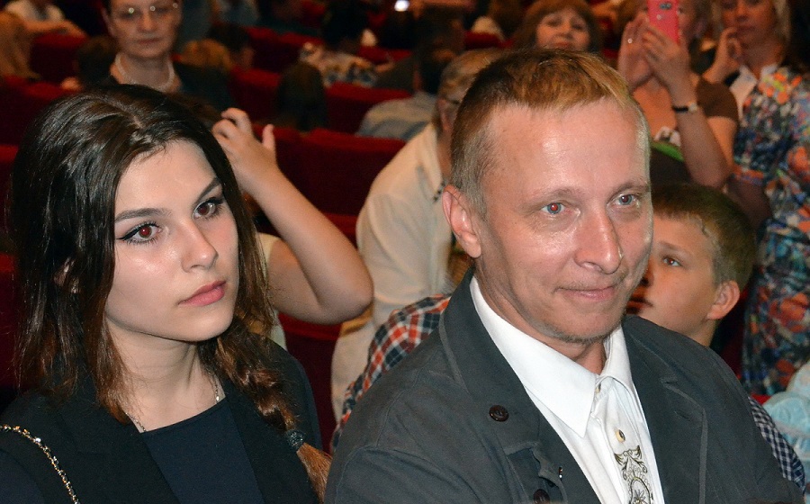 Актер Иван Охлобыстин, озвучивший Зайца в мультфильме, с дочерью