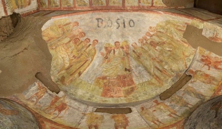 На одной из фресок — имя Антонио Босио, археолога-первооткрывателя катакомб