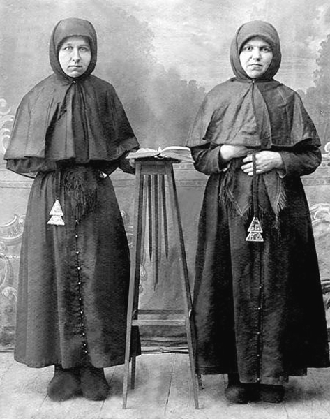 Монахини старообрядческого поморского монастыря на реке Убе. Фото 1920-х гг.