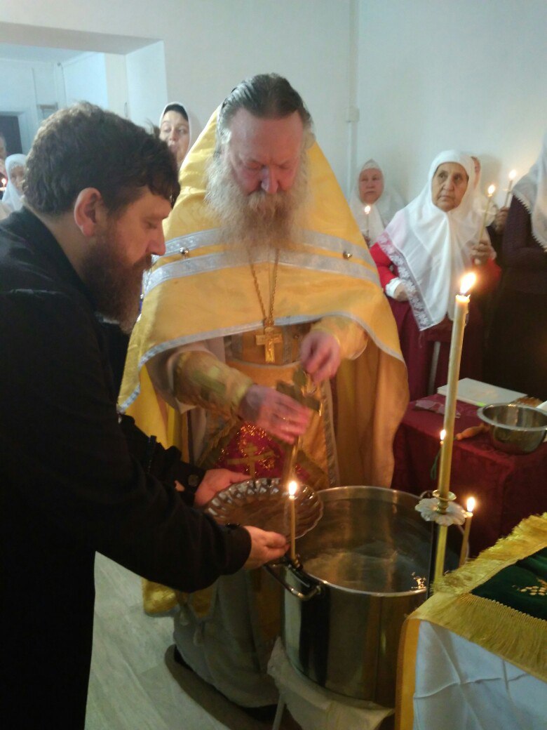 Протоиерей Иоанн Устинов на праздничном Богослужении в Тюмени