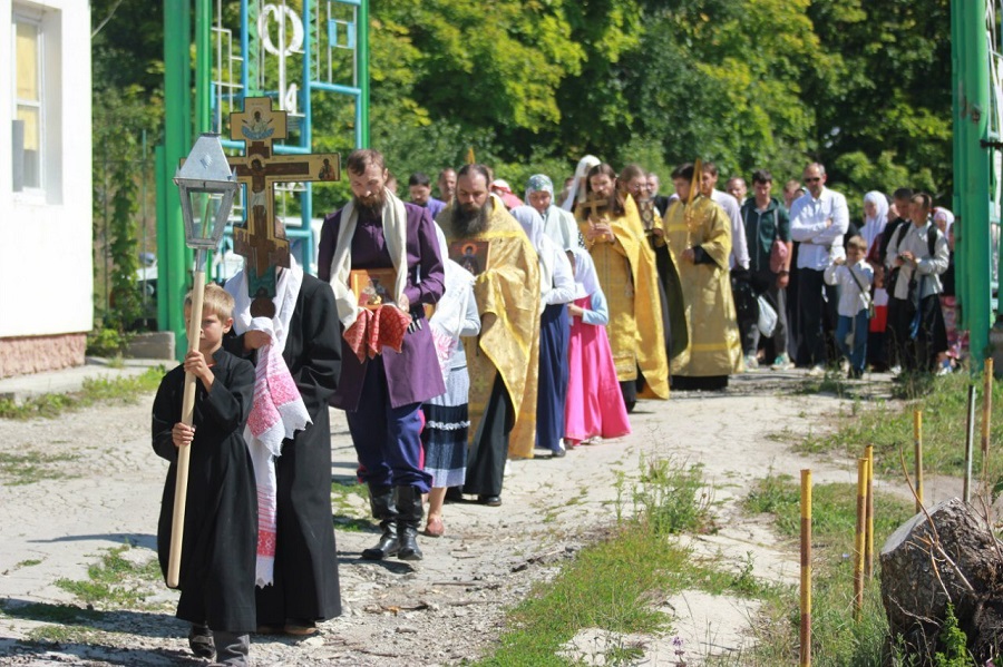 Ежегодно в Черемшанском крестном ходе принимают участие христиане из разных регионов России и зарубежья