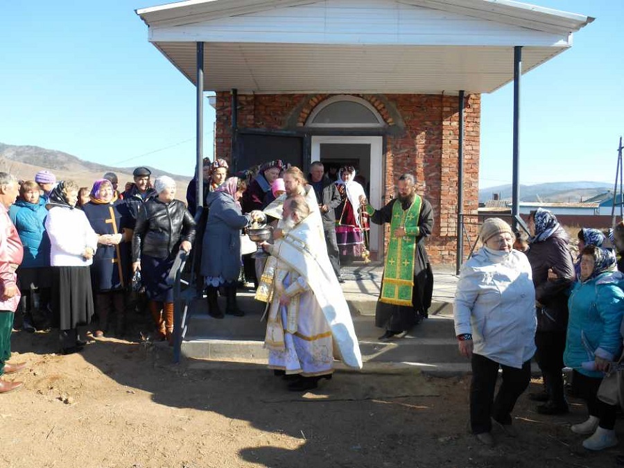 На освящение храма прибыл настоятель Тарбагатайской древлеправославной церкви отец Сергий Палий