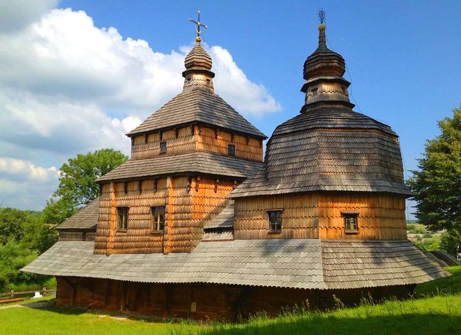 Святодуховская церковь 1502 года в селе Потелич, Галиция (Львовская область, Украина)